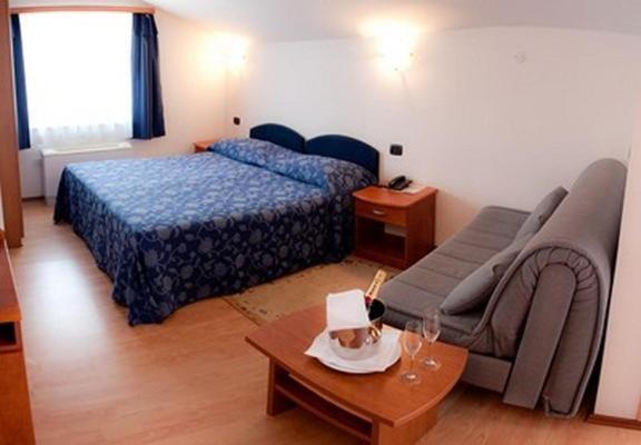 Hotel Makin Novigrad Istria Zimmer foto